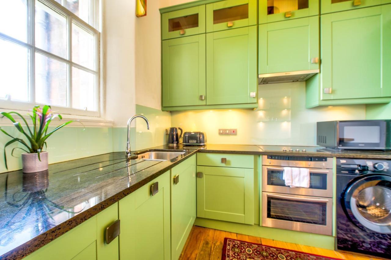 Apartamento Famous House, 1 Minute From Edinburgh Castle Exterior foto